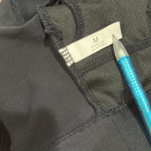 NVTGN OPEN TOP BLACK WORKOUT TOP ✨✨ - Picture 6 of 7